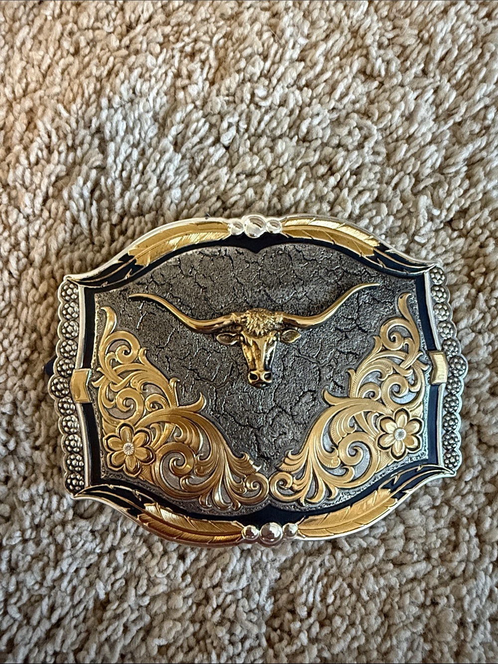 Montana Silversmiths Silver-Tone Longhorn Buckle